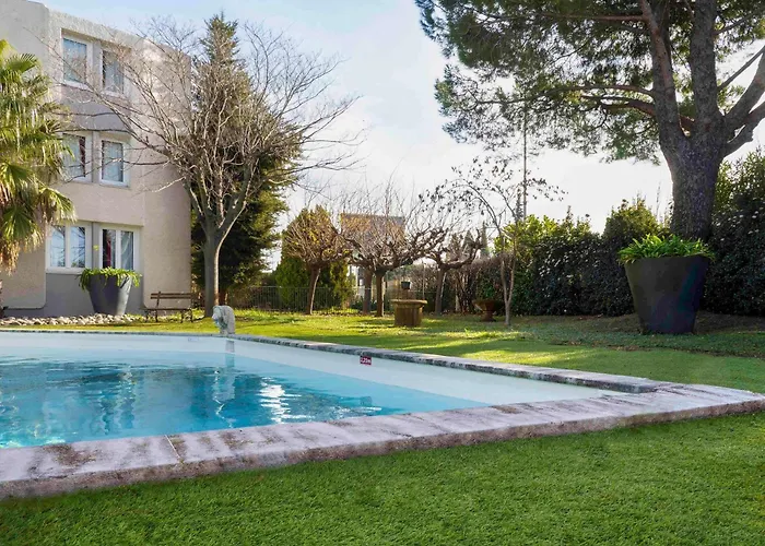 Ibis Arles
